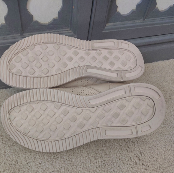 Everlane Leather Women's Athletic Shoes ~ 10 - Picture 6 of 9